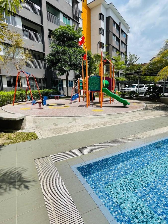 Wallaway2Stay Kiara Nilai Apartment 3 Bedroom Exteriör bild
