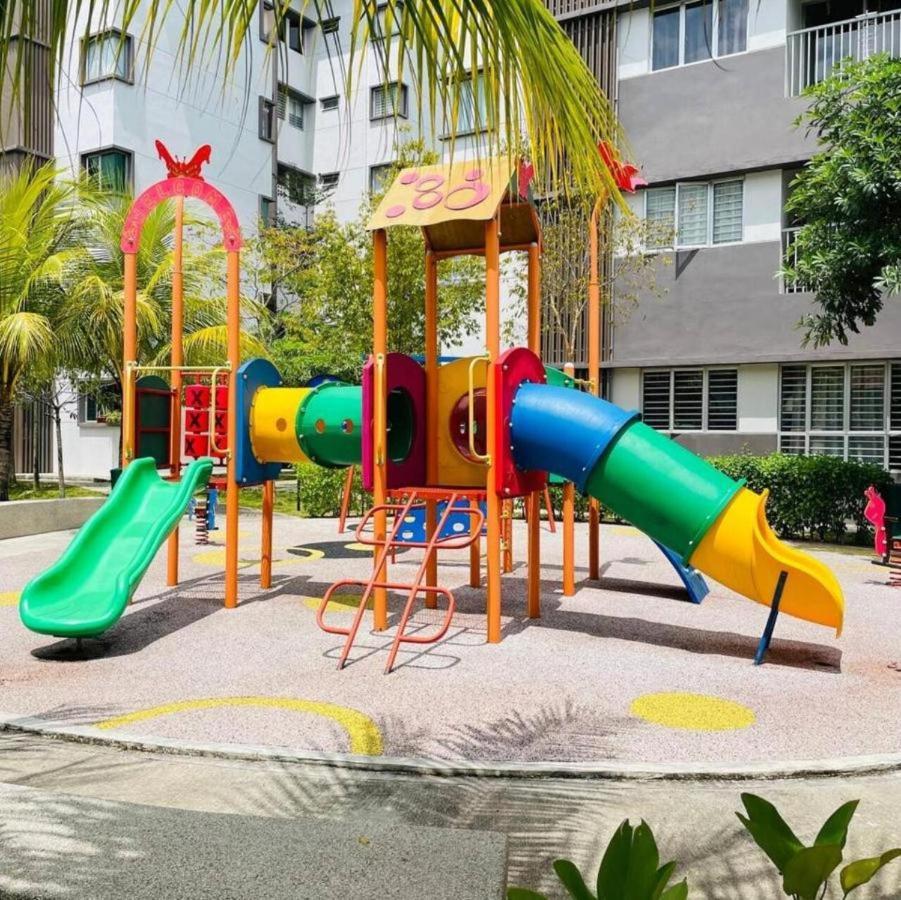 Wallaway2Stay Kiara Nilai Apartment 3 Bedroom Exteriör bild