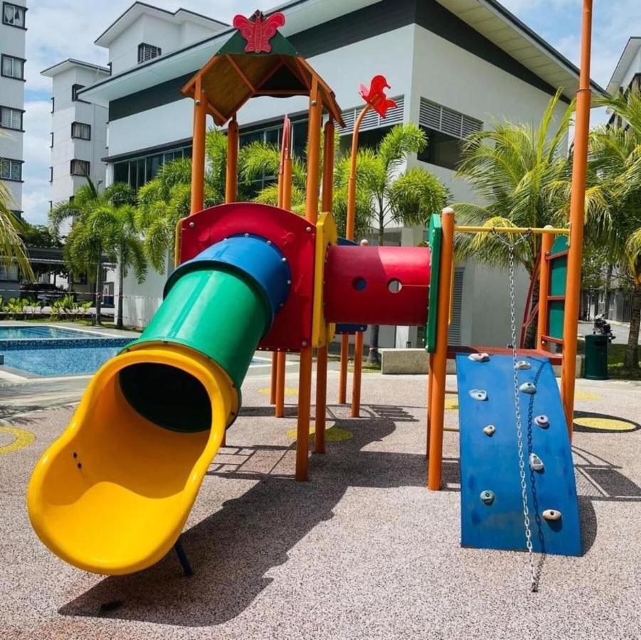 Wallaway2Stay Kiara Nilai Apartment 3 Bedroom Exteriör bild